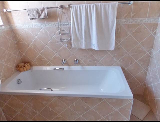 2 BEDROOM DUPLEX FOR SALE IN ONVERWACHT